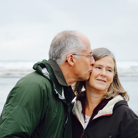 Comment initier un senior à la visioconférence sans stress ?