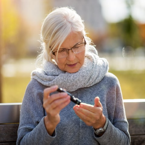 Comment apaiser un senior inquiet après une mauvaise nuit